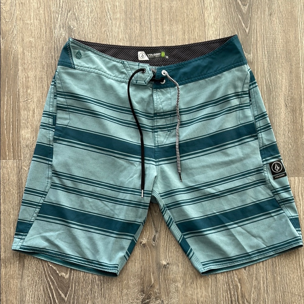 Volcom Men's Blue Striped Board Shorts